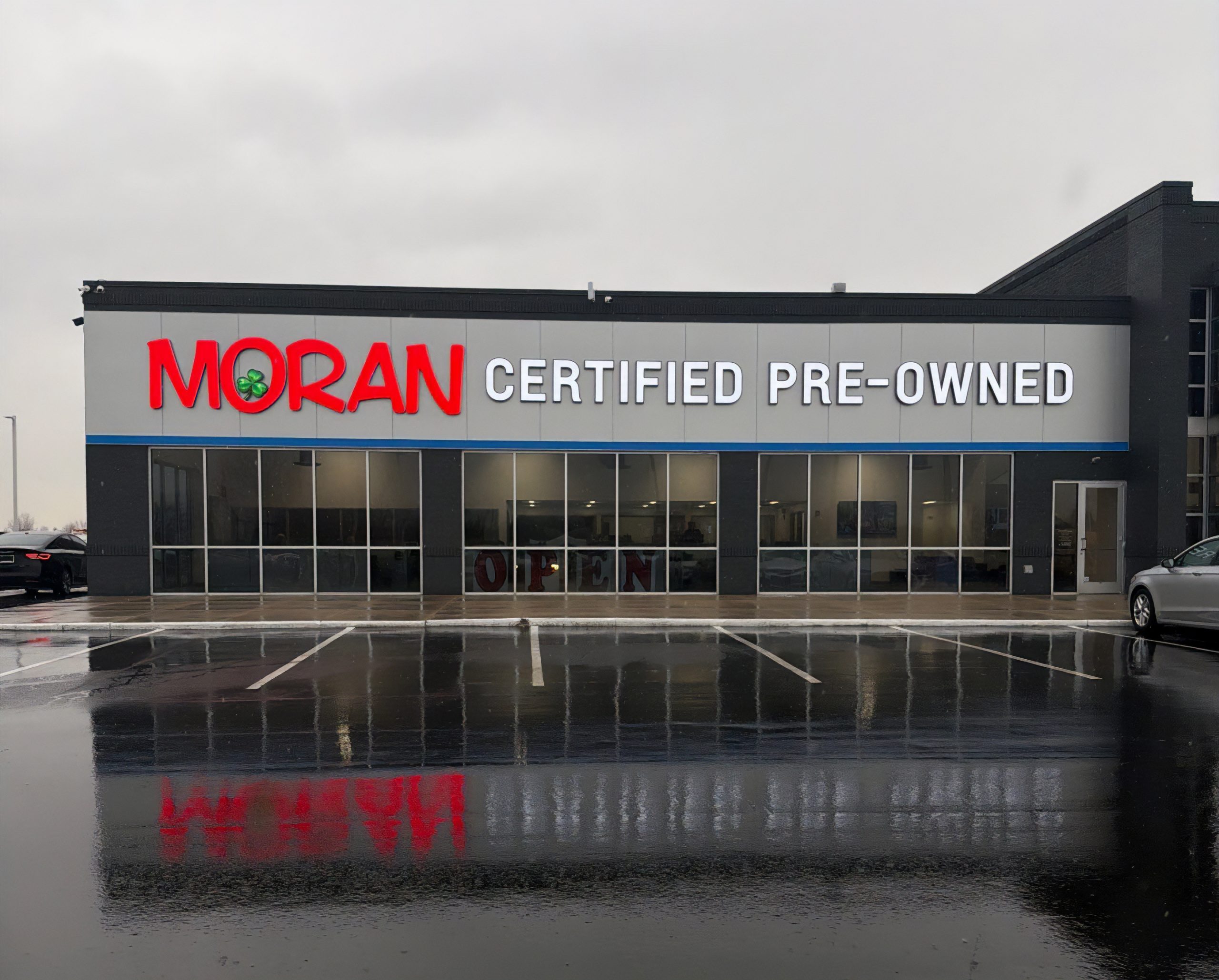 Moran_Certified_Preowned_Near_Chesterfield Channel Letter sign at Moran Certified Pre-Owned in Chesterfield, MI.